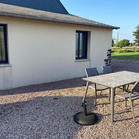 Вилла L'Ote De Brekilien Saint-Malon-sur-Mel Экстерьер фото