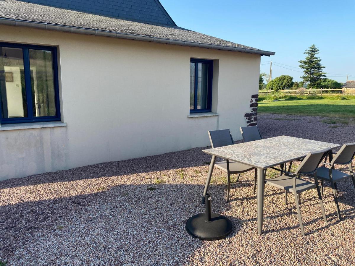 Вилла L'Ote De Brekilien Saint-Malon-sur-Mel Экстерьер фото